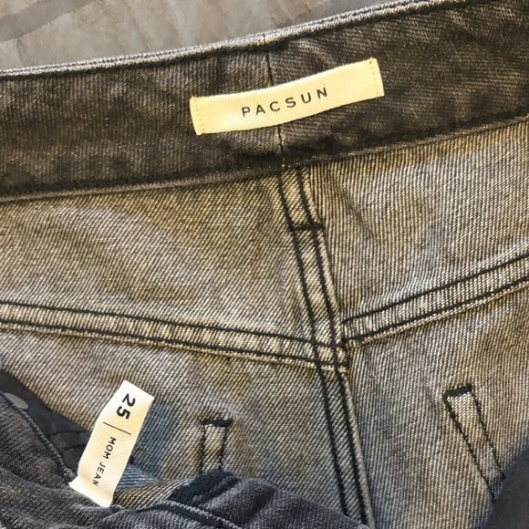 PacSun Distressed Charcoal Women's mom Straight Leg Jeans - Picture 2 of 3